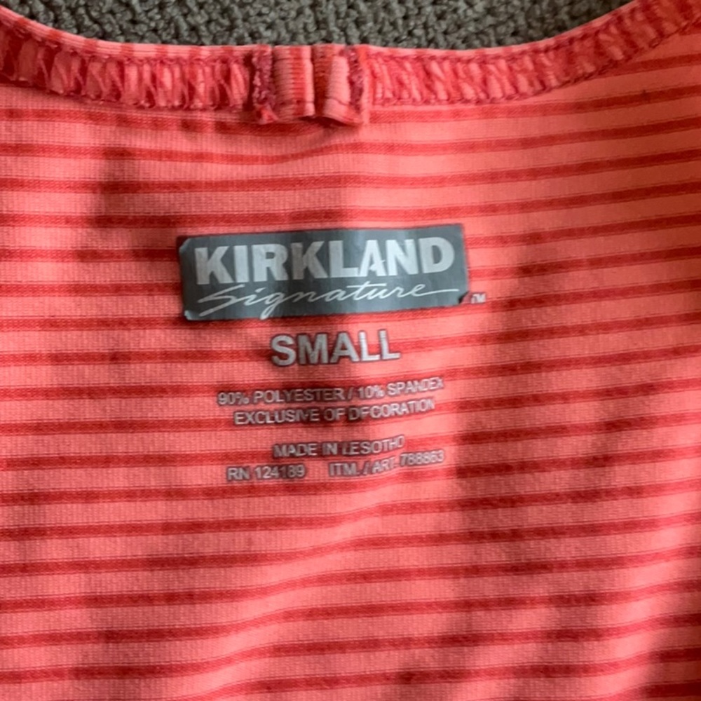 Two workout Tops - Picture 7 of 7